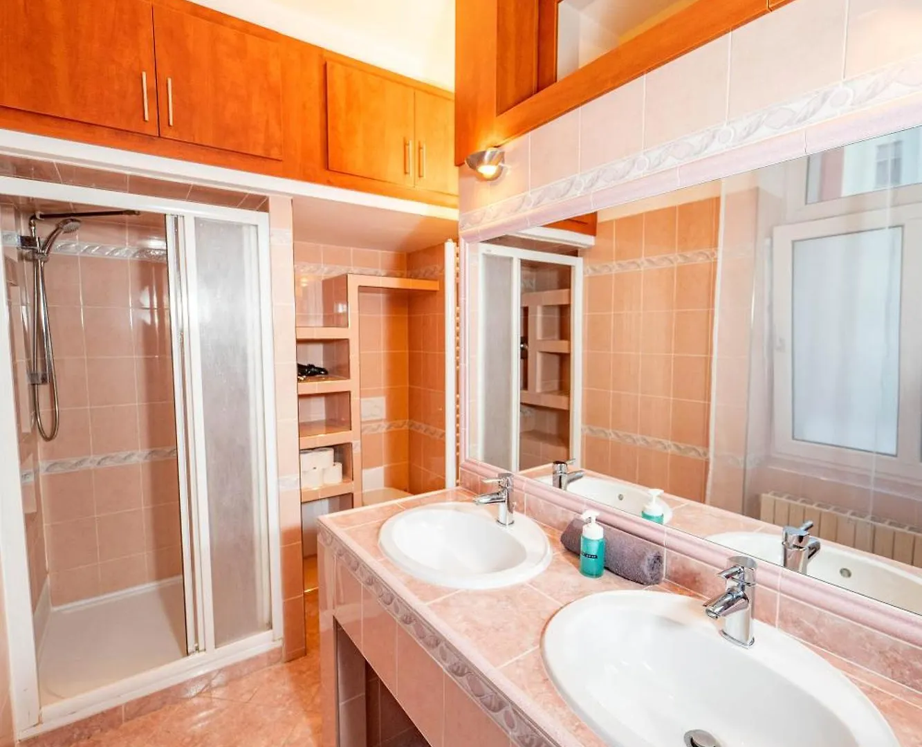 6 Bob'S Apartments - 3 Bedrooms, King Size Beds Prague